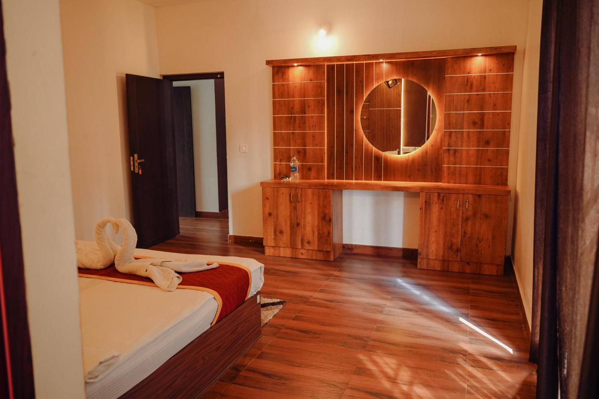 Haze Woods Resort Vaduvanchal Exterior foto