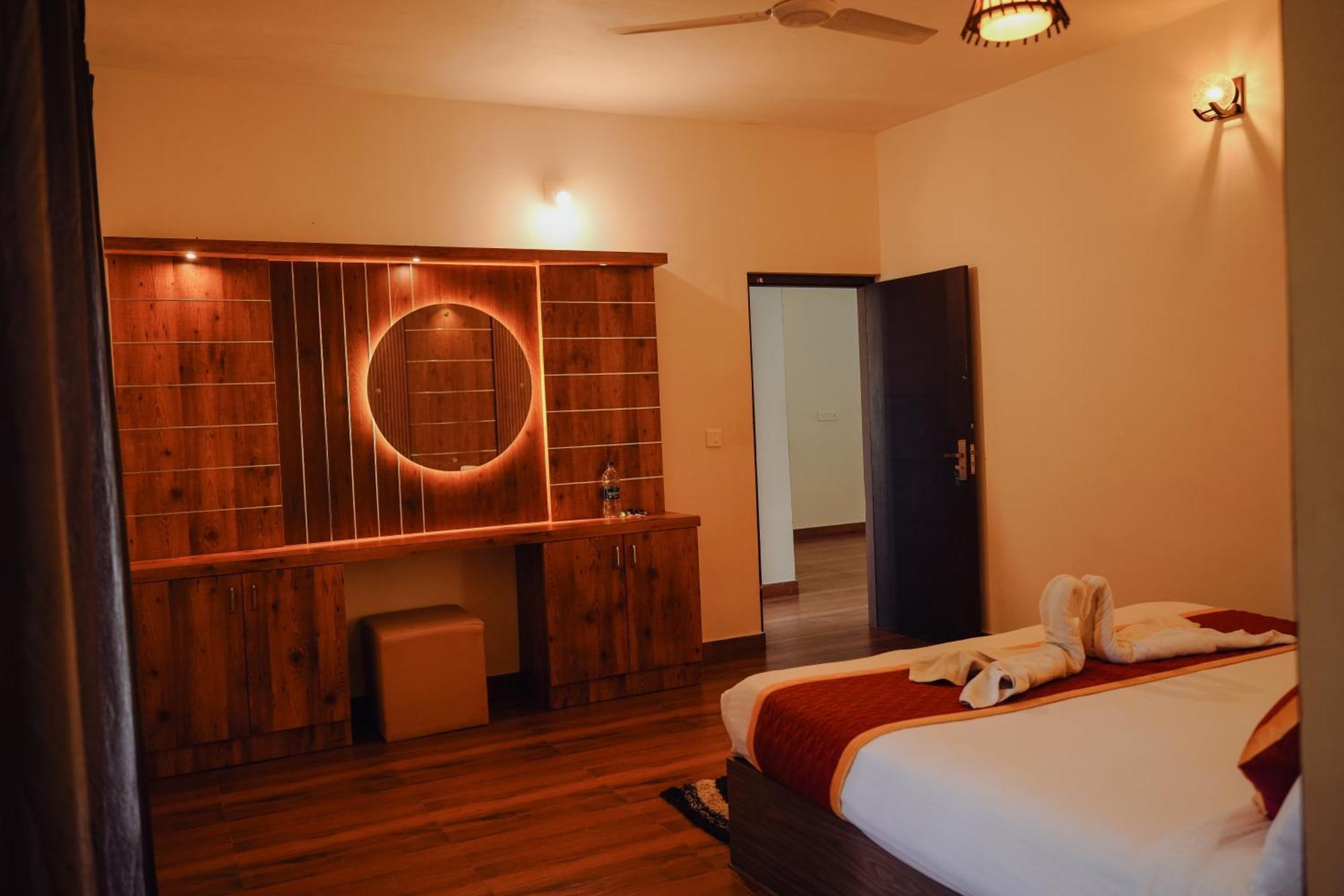 Haze Woods Resort Vaduvanchal Exterior foto